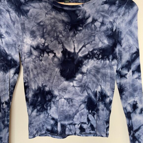 Wild Fable | Blue Tie Dye Long Sleeve Top | Small - Picture 5 of 7